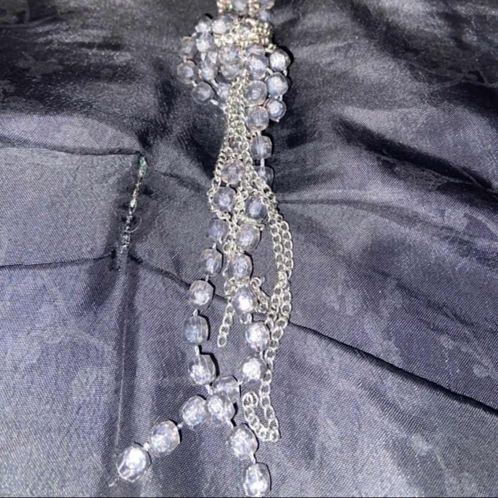 Necklace with tie knot bottom